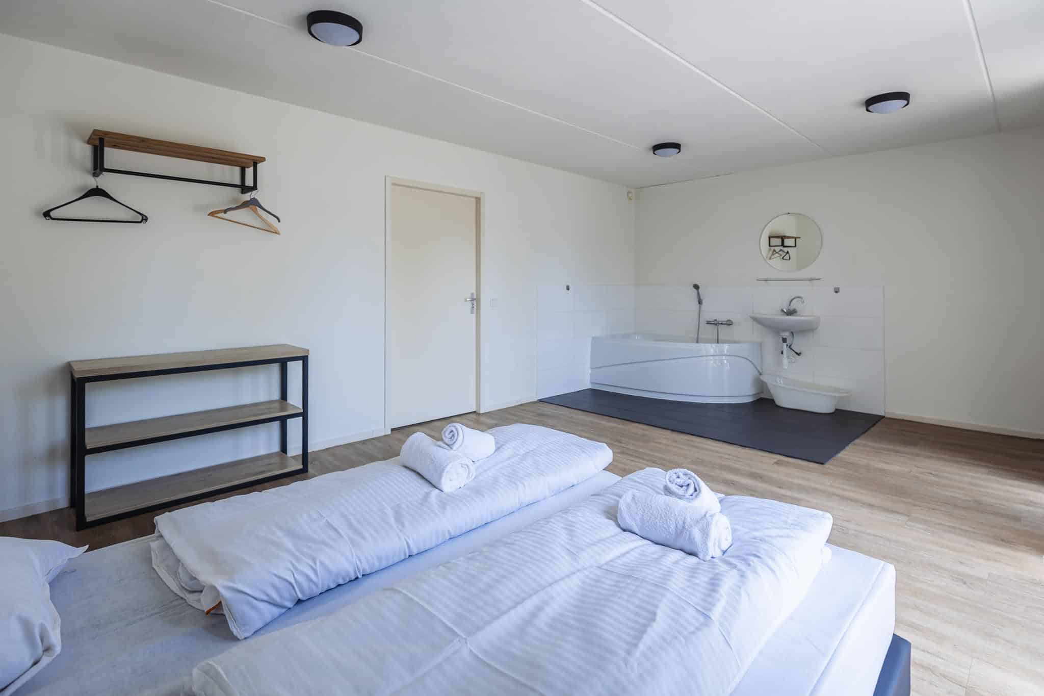 Vakantiepark-huisjes-'t-Broekhuis-Ewijk-vakantie-weekendje-weg-12