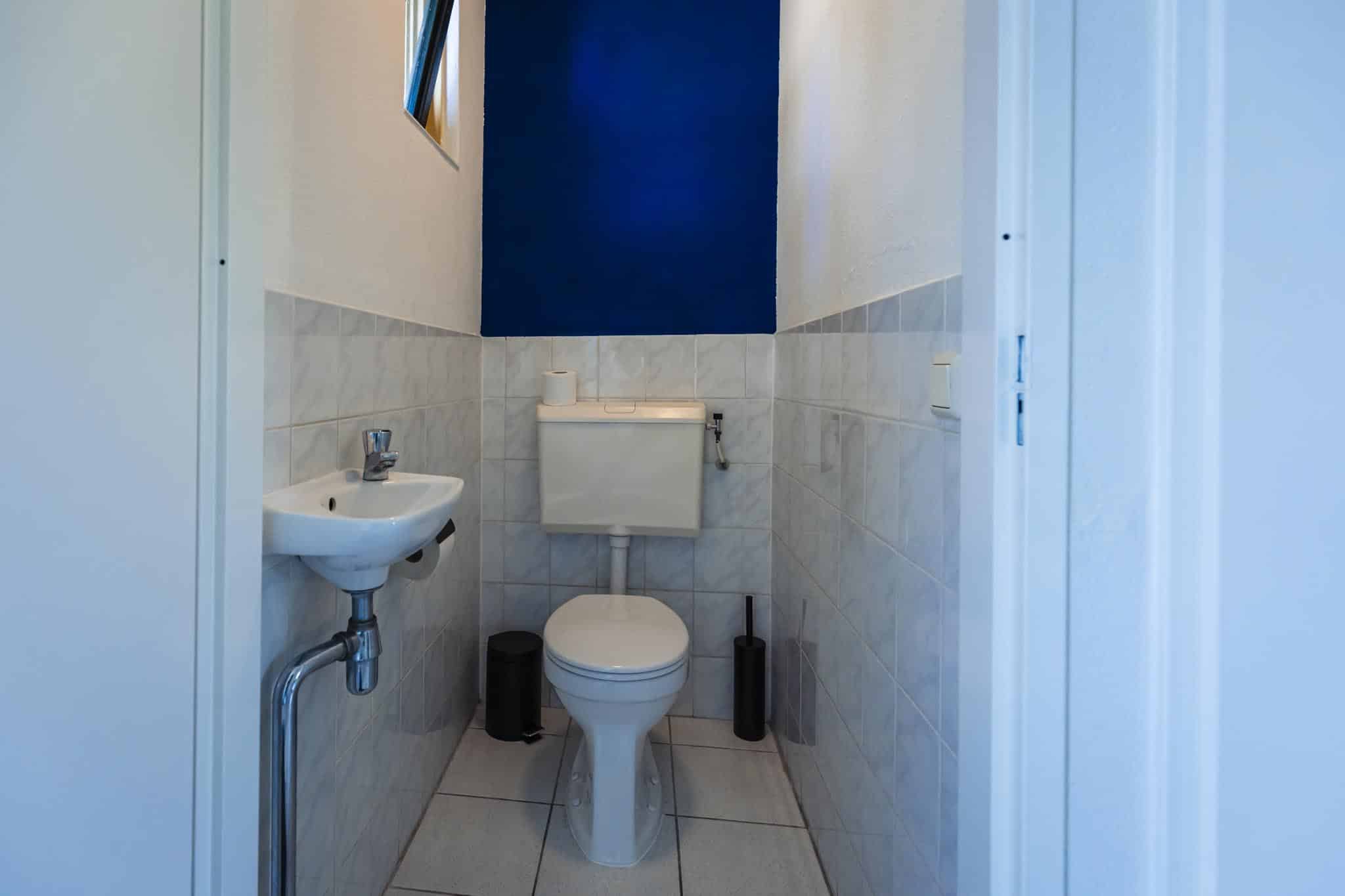 interieur vakantiehuis toilet